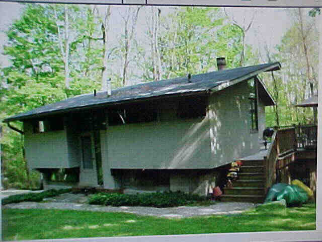 Building photograph for 8 ROCKY LANE